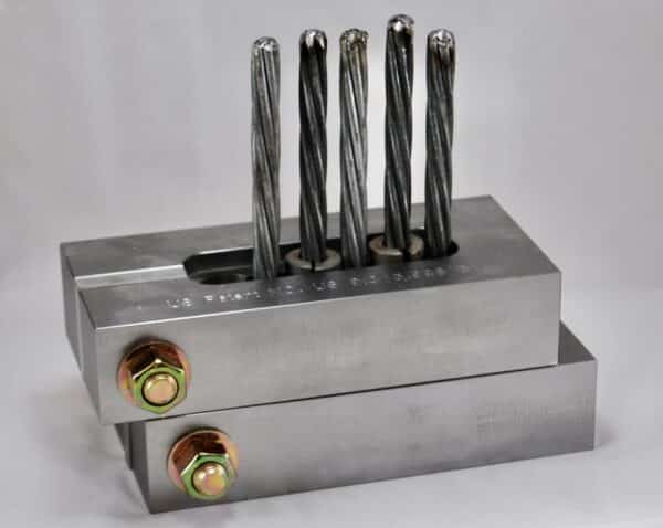 MCLO2<br>Multi-Cable Temporary Anchor - 3 Cavity Lock-Off Anchor
